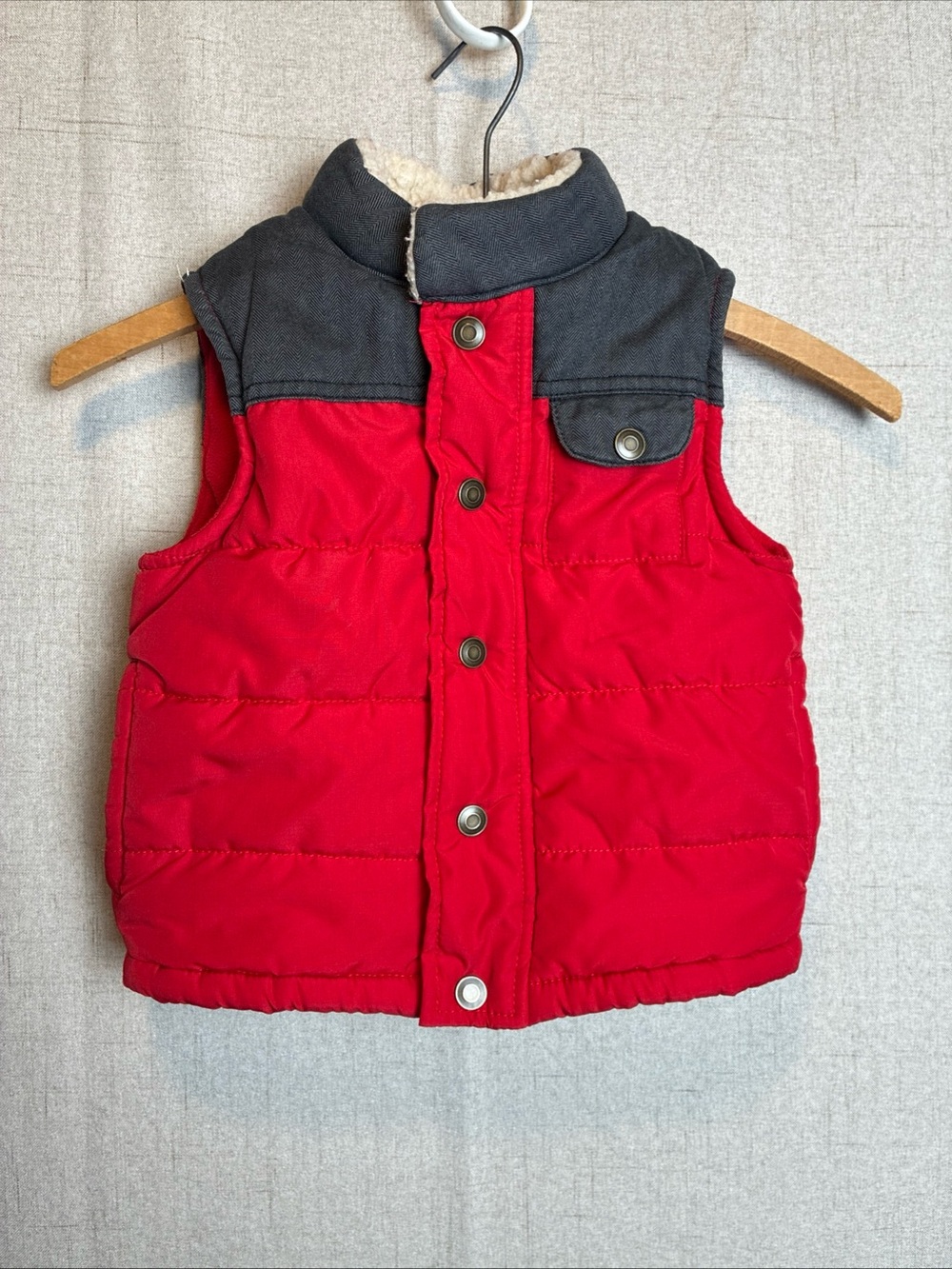 Carters Red Sherpa Collar Quilted Puffer Vest Kids 3T Snaps Fleece Lined Cozy